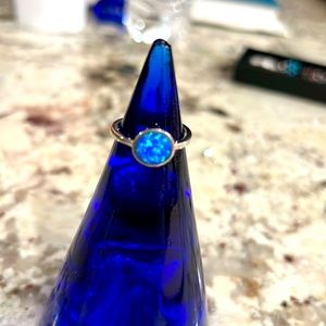 Size 7 flat turquoise stone ring
